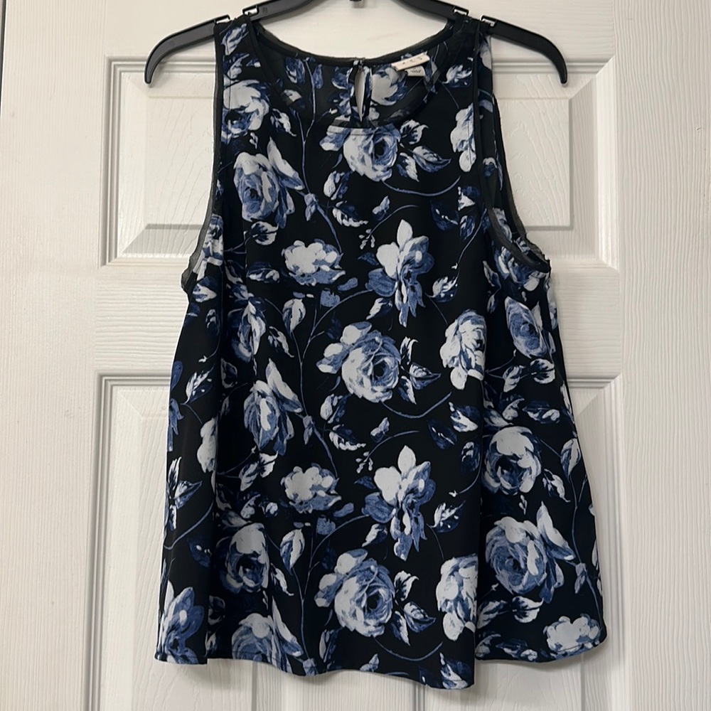 A New Day Black & Blue Sleeveless Top
